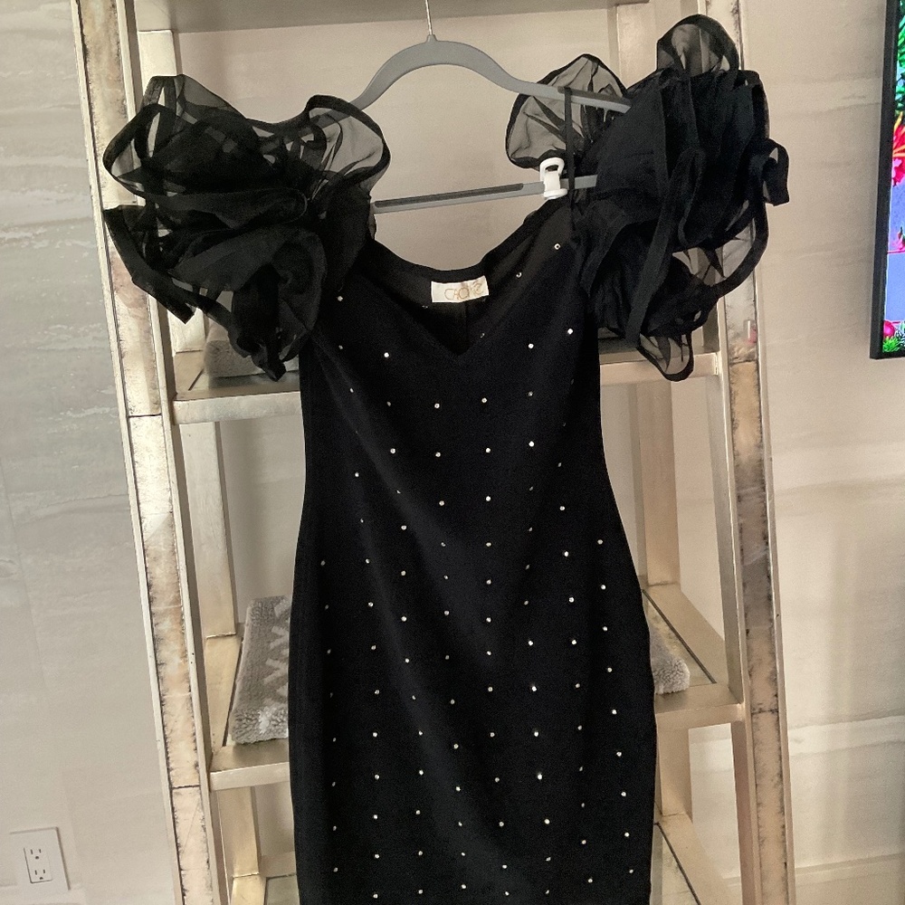 Spectacular Cache party dress.